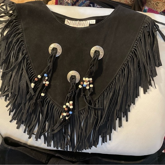 Fabulous heavy suede poncho with matching wrap skirt. - Picture 5 of 12